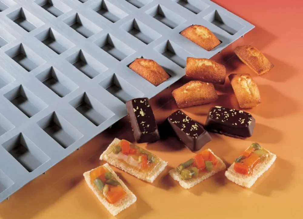 Plaque 25 mini financiers silicone GN 1/3 30x17,6x3 cm Elastomoule De Buyer Paiement Sécurisé