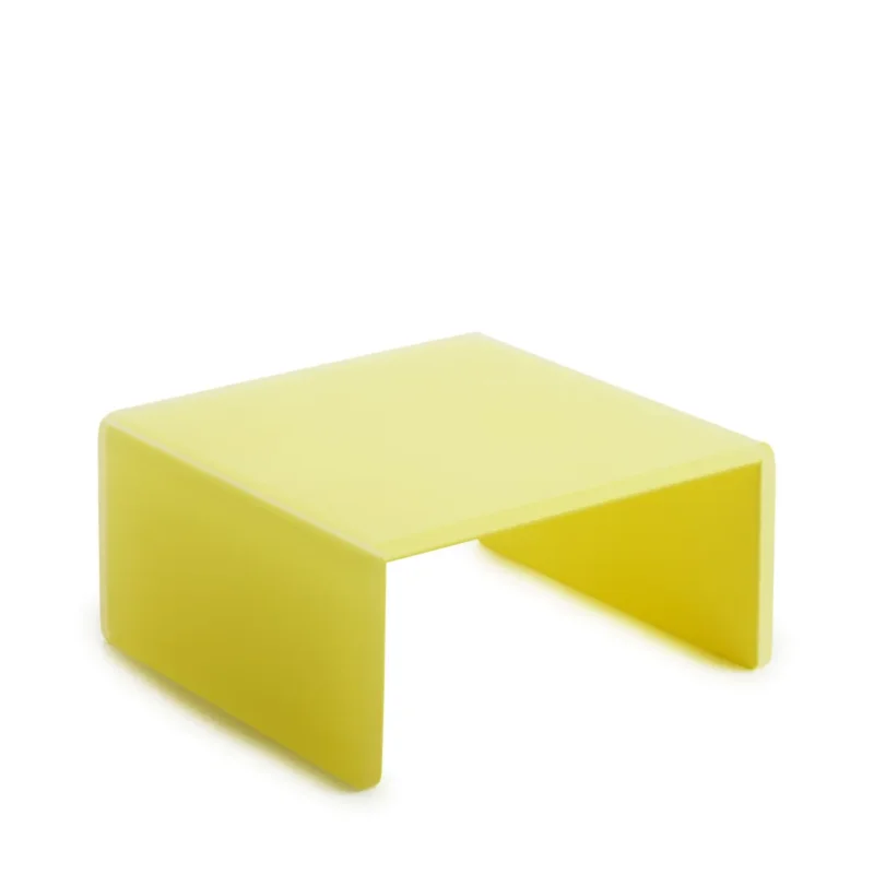Plateau avec pieds résine Nacryl® jaune 20x20x10,5 cm Mealplak Revol Meilleure Vente