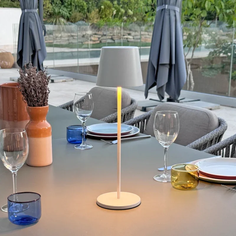 Retour Gratuit Lampe de Table Touch LED - Kelly Blanc