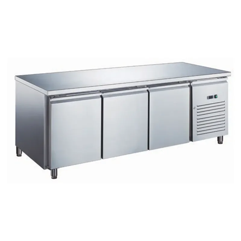 Table réfrigérée sans dosseret inox positive avec évaporateur ventilé 3 portes 417 litres Réduction