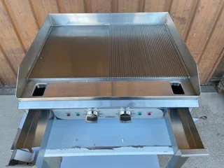 Plaque de cuisson électrique premium lisse – rainurée Bon Marché