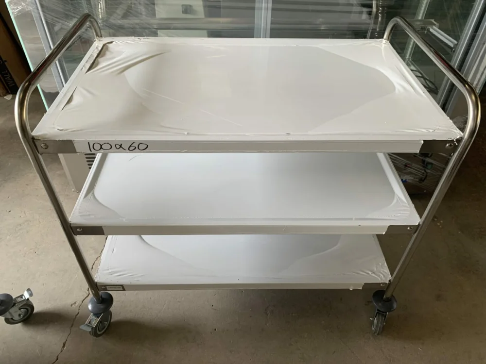 Chariot de service 1000mm /3 plateaux prof.600mm Nouveauté